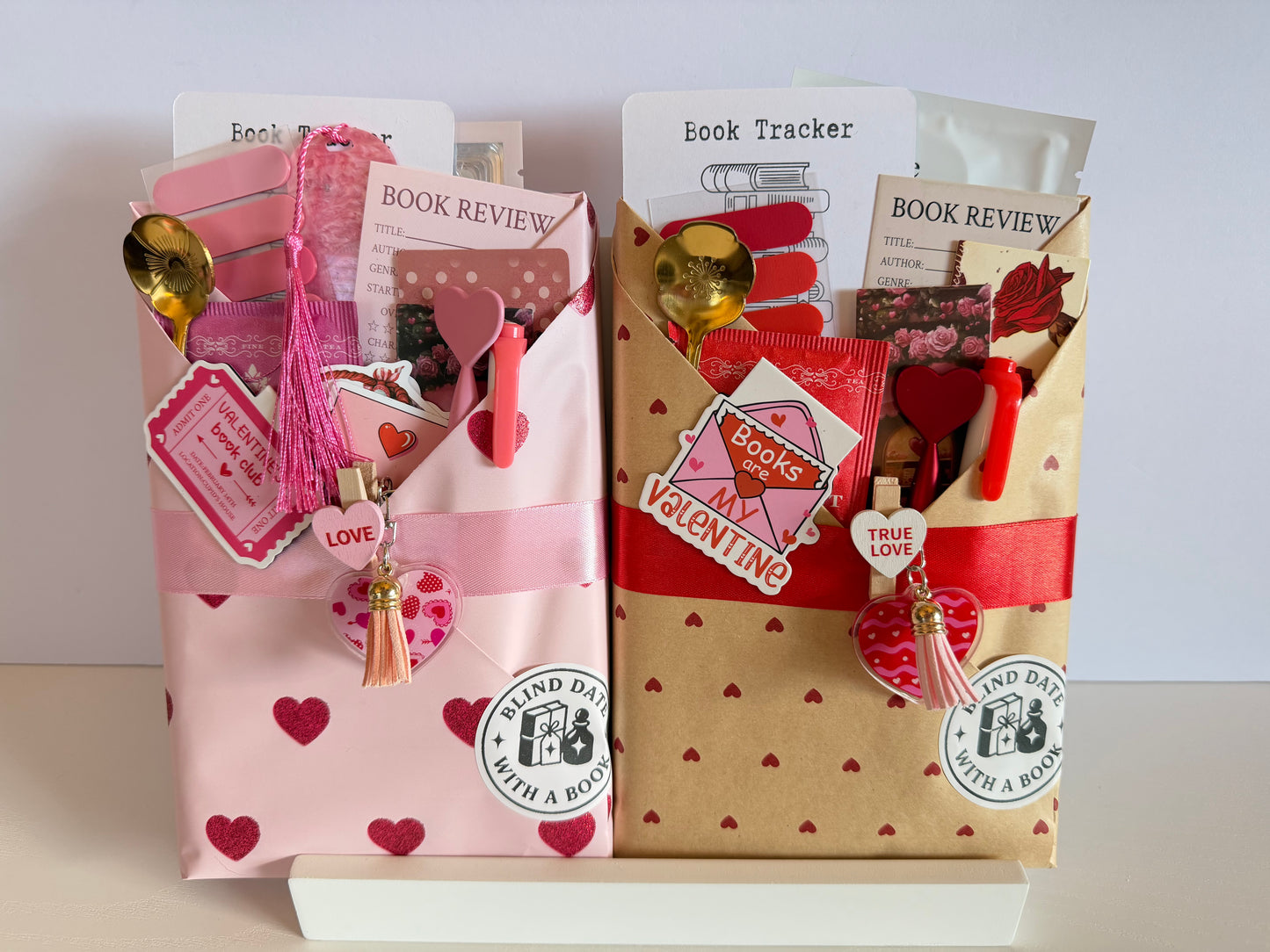 Blind Date With A Book - Standard (Paperback)📚